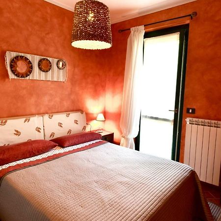 Holiday Apartment Albachiara Tavernola Bergamasca Eksteriør billede