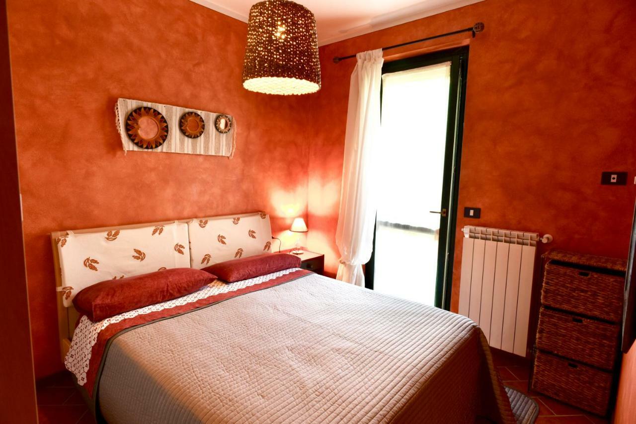 Holiday Apartment Albachiara Tavernola Bergamasca Eksteriør billede